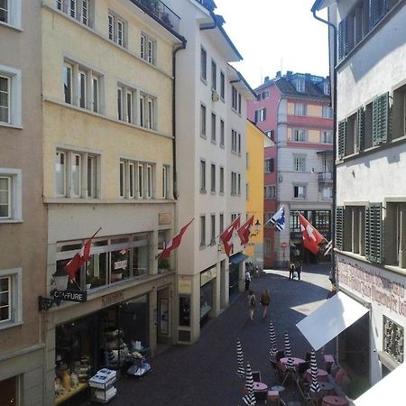 Pedestrian Area Close To Bahnhofstrasse Zúrich Exterior foto